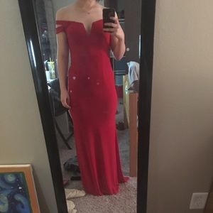 Red bodycon dress